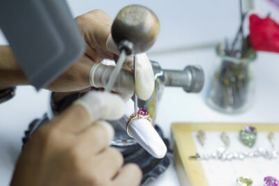 craftsman repairing ring